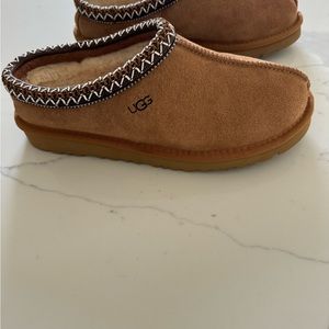 Ugg Tasman slippers for women’s